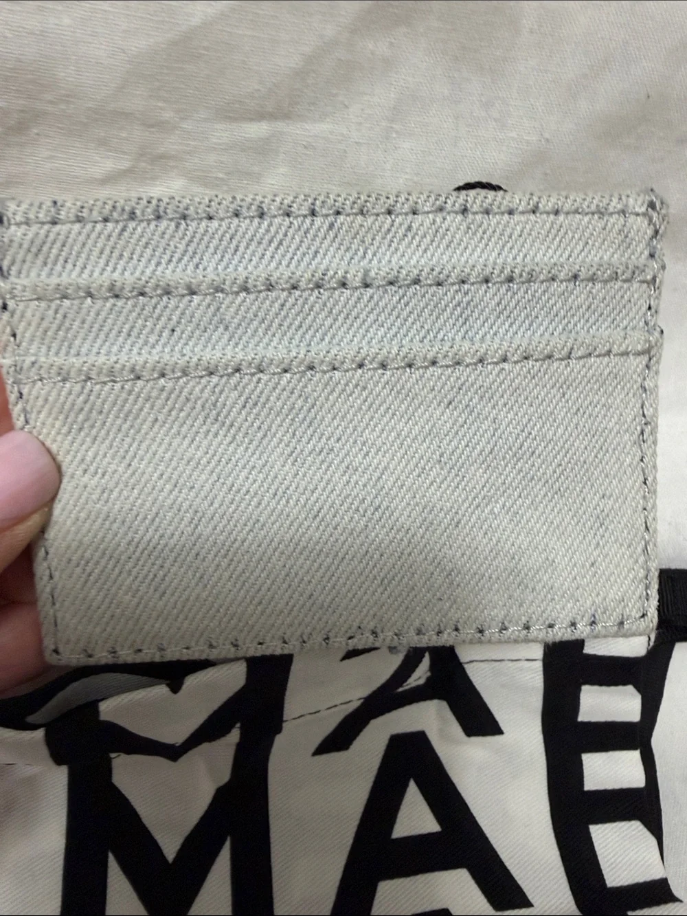 Marc Jacobs compact marc